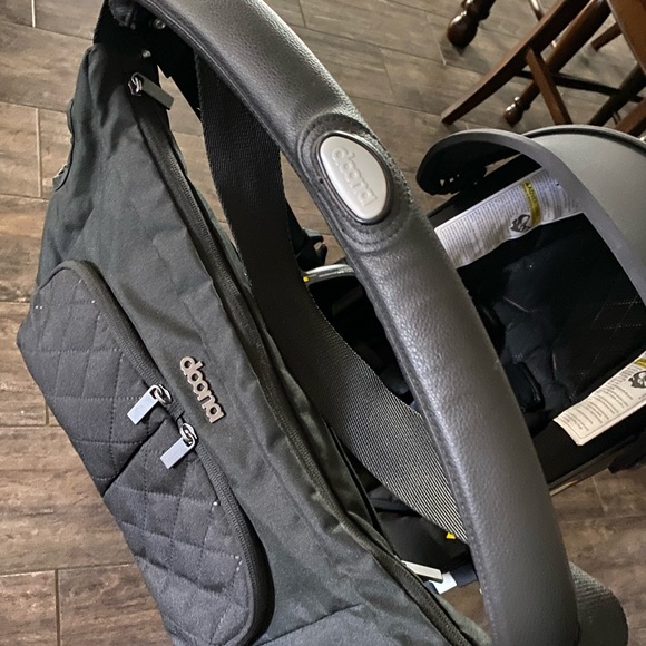 Midnight black doona stroller. - Picture 2 of 7